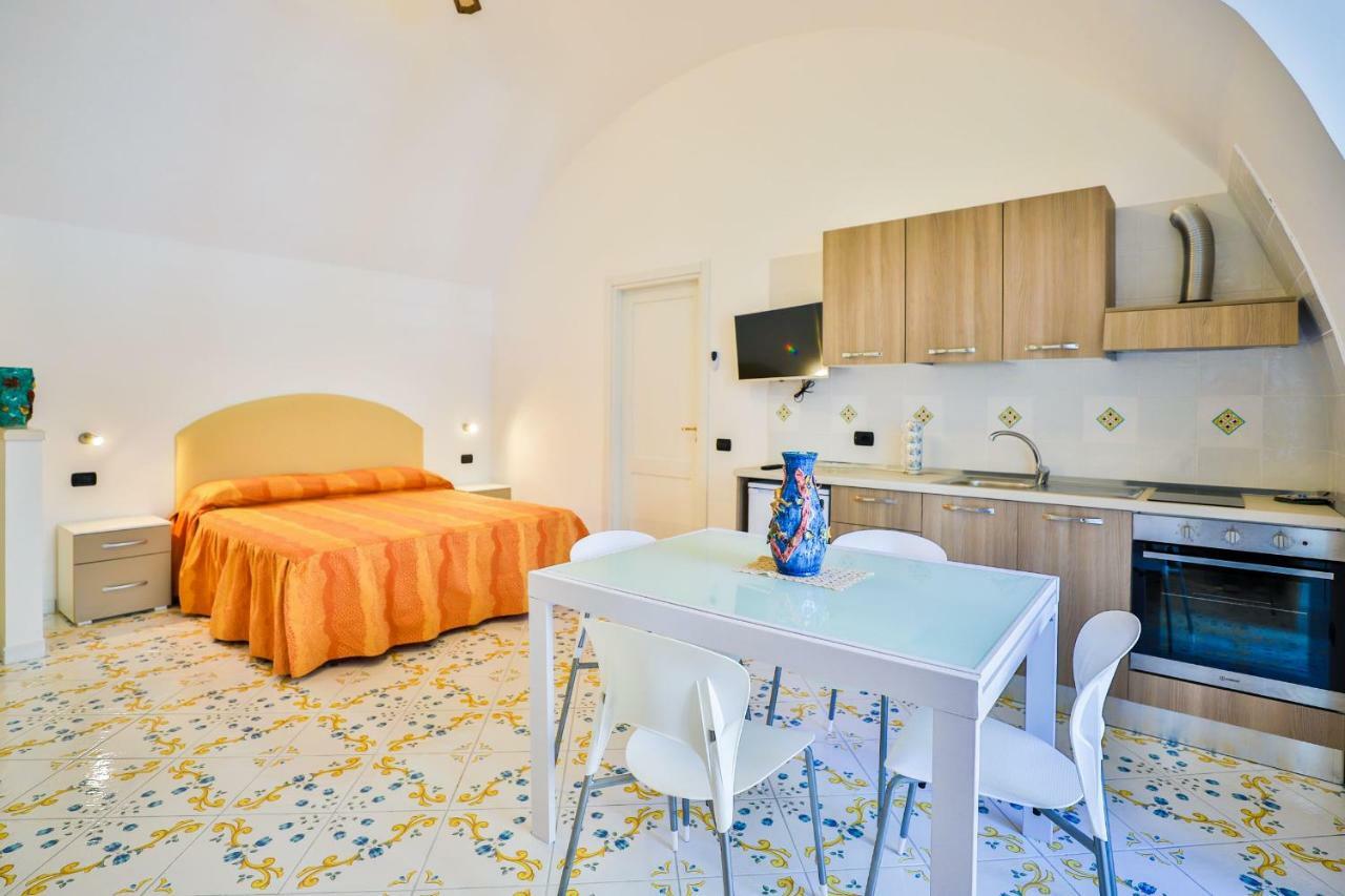 Della Monica Rooms Vietri Luaran gambar